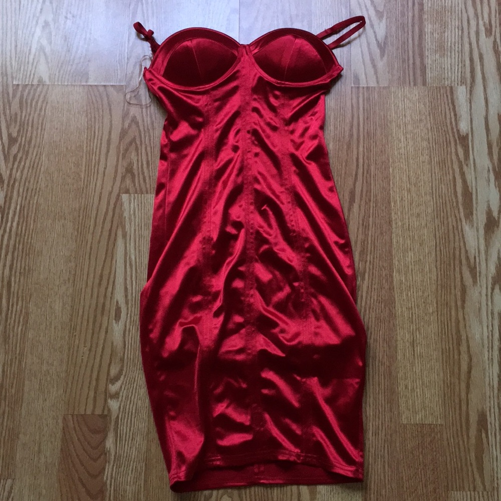 Red body silk dress